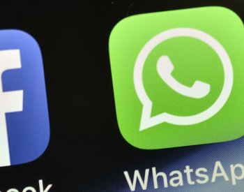 Češi si přáli k Novému roku více přes sociální sítě, méně si volali