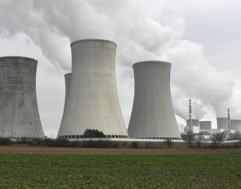 Jaderné elektrárny Dukovany a Temelín měly loni nižší výrobu kvůli modernizaci
