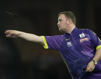 Šestnáctiletá senzace Littler je v semifinále mistrovství světa v šipkách