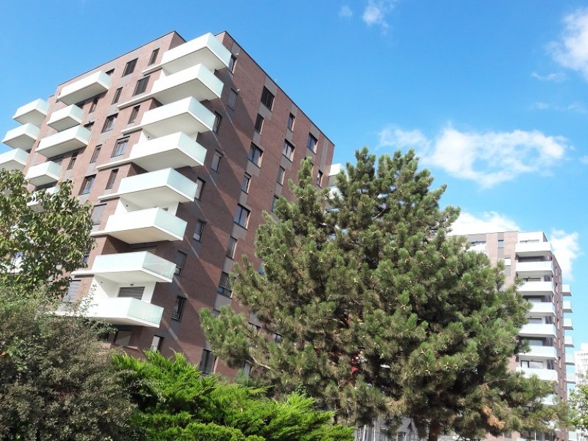 MMR: V ČR bylo 200.000 neobydlených bytů v bytových domech