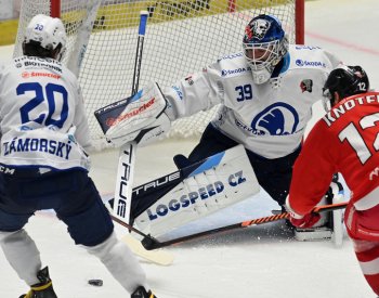 Plzeň deklasovala Olomouc 8:0, Pavlát vychytal třetí nulu