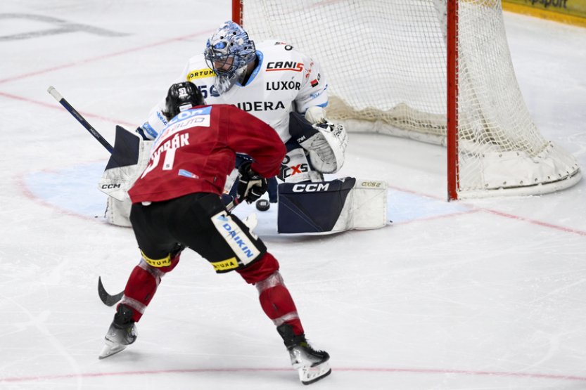 Sparta otočila díky Horákovi duel s Vítkovicemi a vede extraligu