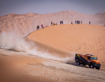 Dakar startuje opět s řadou Čechů v čele s Macíkem, Lopraisem nebo Prokopem