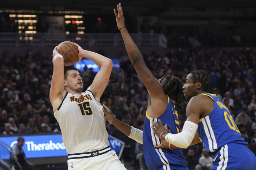 Jokič vítěznou trojkou završil v NBA velký obrat Denveru proti Golden State