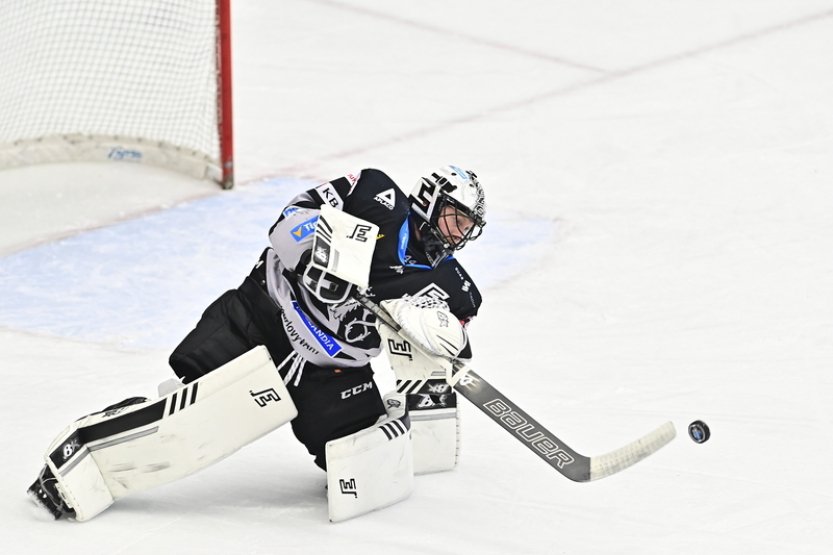 Gólman Frodl vychytal Karlovým Varům v Hradci Králové dva body