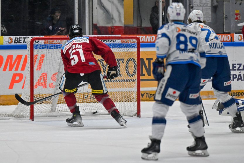 Sparťan Horák doufal, že mu gól uznají, za 11 sekund přidal další