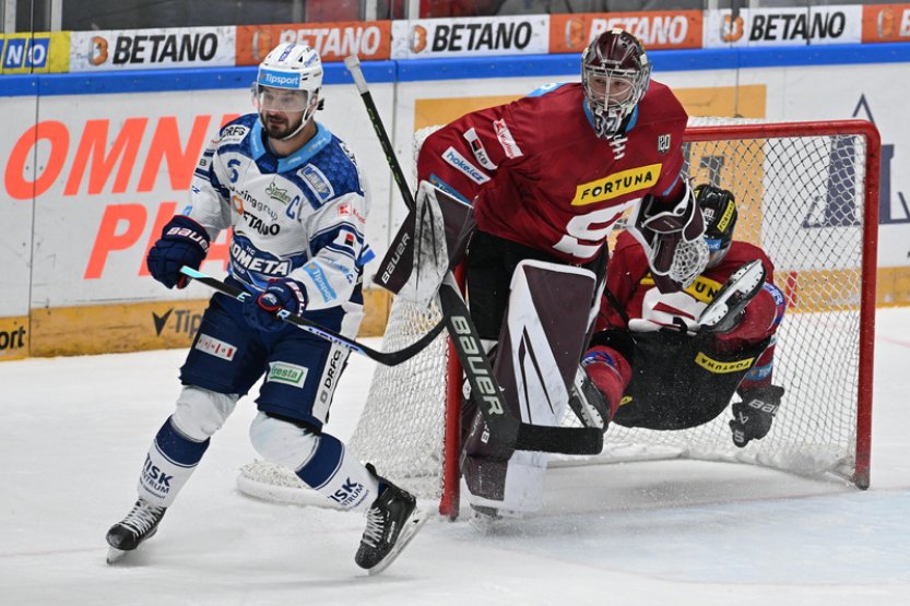 Hokejisté Sparty vyhráli v Brně 3:2 a udrželi vedení v extralize