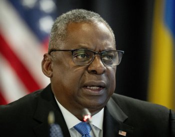 Austin je od pondělí hospitalizován, Pentagon to do pátku tajil