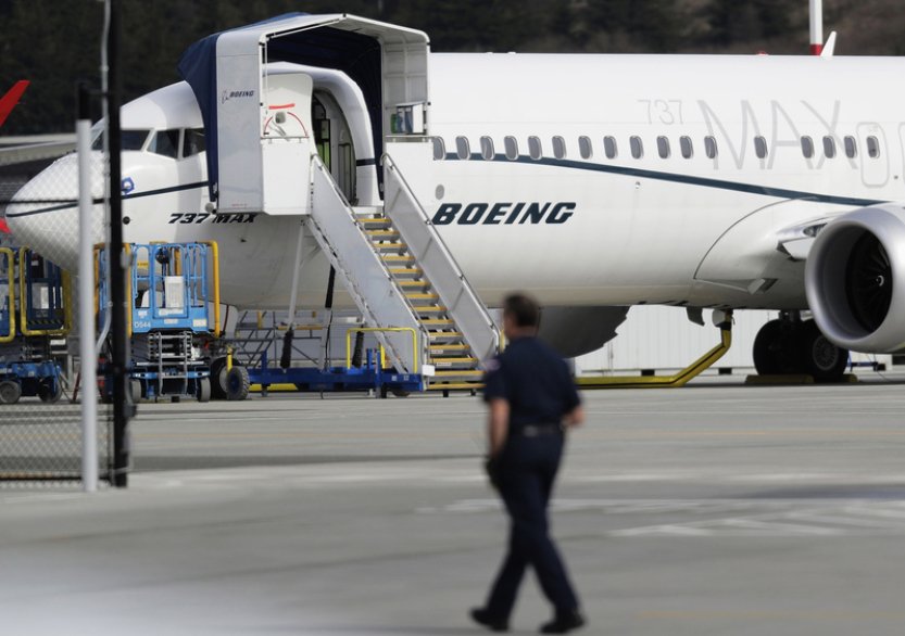 Letadlu v USA ve vzduchu odpadlo okno, aerolinky kvůli tomu stahují své boeingy