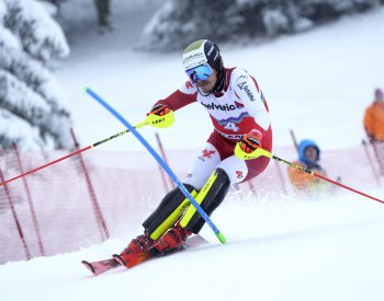 Feller vyhrál slalom SP v Adelbodenu a ujal se vedení v disciplíně