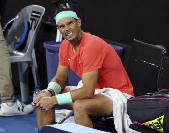 Nadal odstoupil z Australian Open, na kurt ho nepustí natržený sval