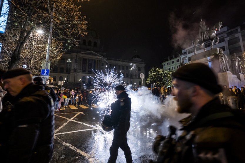 Ministr Výborný chce zpřísnit pravidla pro používání pyrotechniky