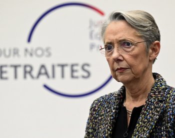 Francouzská premiérka Borneová rezignovala, Macron obmění vládu