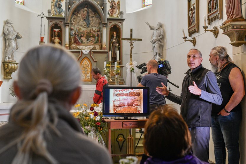 Archeologové zkoumají hrobku Krčína v Obděnicích, zřejmě v ní byl pohřbený