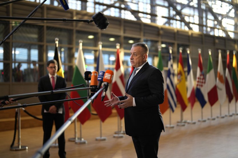 Zasedání Světového ekonomického fóra se zúčastní Síkela a Lipavský