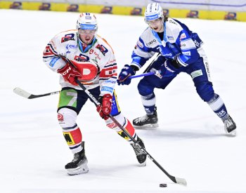 Pardubice se ve středu mohou vrátit do čela extraligy