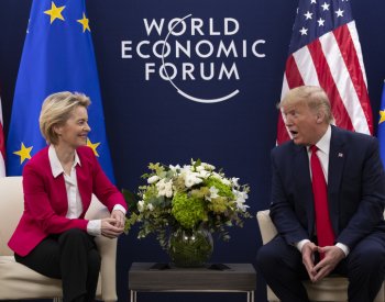 Trump podle eurokomisaře v roce 2020 varoval, že USA by nebránily Evropu