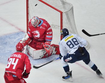 Hokejisté Liberce v dohrávce poprvé v sezoně porazili Třinec