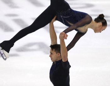 Krasobruslařku Vránkovou čeká debut na ME, Kuciánovou s Bidařem volná jízda