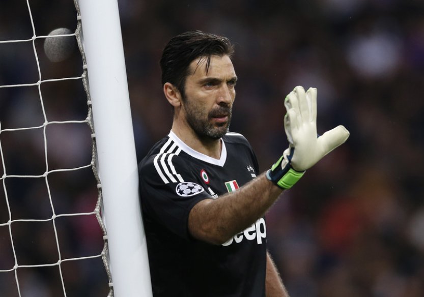 Fotbalový brankář Buffon ukončil v 45 letech kariéru