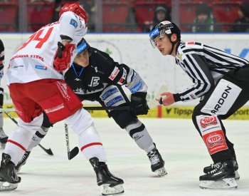 Třinec i potřetí v sezoně porazil Vary a ukončil sérii Energie