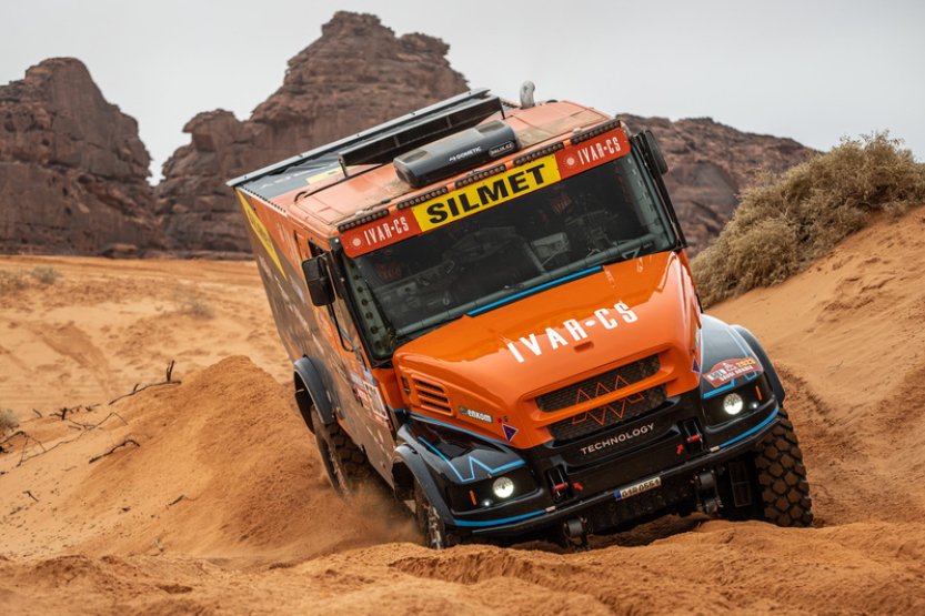 Macík v polovině Dakaru: Jsme maximálně spokojeni, ale nemůžeme jet defenzivně
