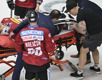 Zraněný brankář Sparty Kovář se cítí mnohem lépe a věří v brzký návrat