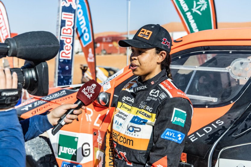 Kolocová drží na Dakaru prapor Buggyry, dál chce držet krok s velkými kluky