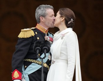 Margrethe II. podepsala abdikaci, dánským králem se tak stal její syn Frederik X