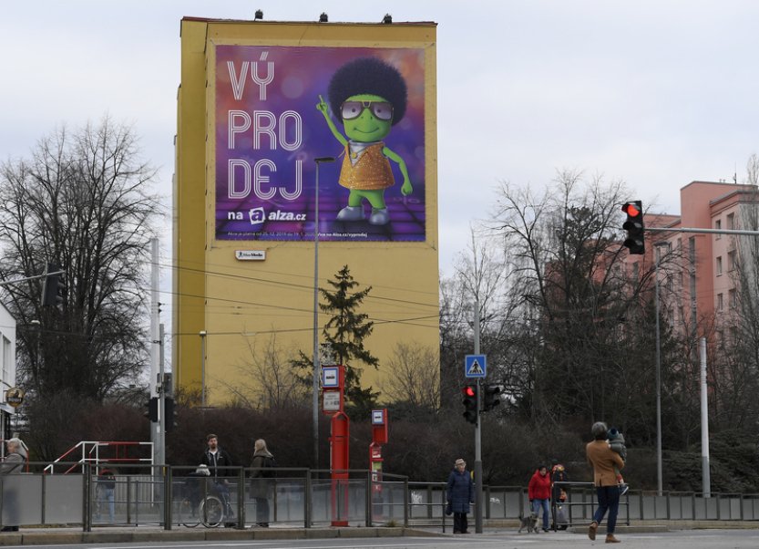 Alza měla v roce 2022 zisk 654 milionů Kč, o rok dřív to bylo 2,5 miliardy korun