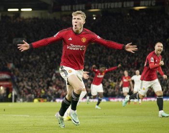 Tottenham remizoval s Manchesterem United 2:2 a promarnil šanci na první čtyřku