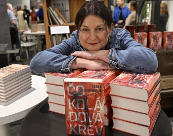 Radka Denemarková dnes v Praze pokřtila svůj nový román Čokoládová krev