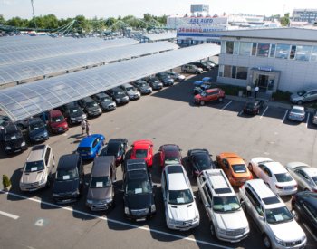 Provozovatel autobazarů AAA loni zvýšil prodej o desetinu na rekord 98.134 vozů