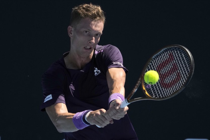 Lehečka postoupil na Australian Open do 2. kola, Veselý neuspěl