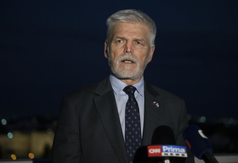 Pavel přeletěl z Izraele do Kataru, ve středu bude jednat s emírem