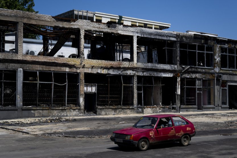 Rusové zasáhli nemocnici v Chersonu, zabili lékaře, tvrdí ukrajinské úřady