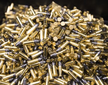 Loňský vývoz zbraní z ČR zřejmě dosáhne rekordu r. 2022, tedy 30 mld. Kč