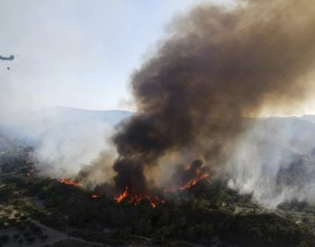 Řecko chystá tvrdší postihy pro lidi, kteří založí lesní požár, řekl ministr