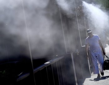 Ve Phoenixu po 31 dnech skončila rekordní série s maximy nad 43 stupni