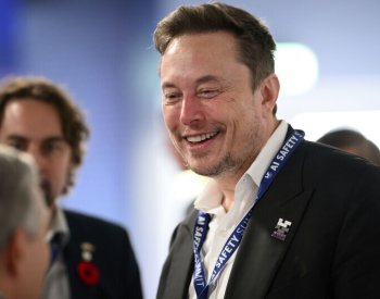 Musk popírá, že by si jeho firma zajistila 500 milionů USD pro AI