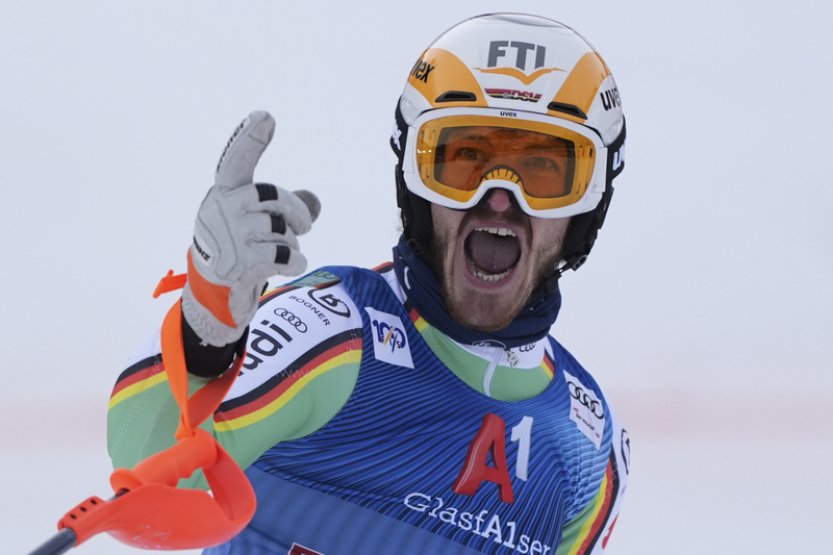 Strasser ovládl slalom v Kitzbühelu a po dvou letech se dočkal výhry v SP