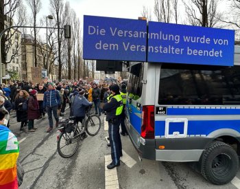 Mnichov zrušil demonstraci proti extremismu kvůli velkému počtu účastníků