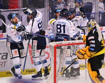 Vítkovice zdolaly Litvínov 5:1, tři body zaznamenal Lakatoš