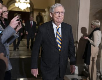 Americká média po incidentech dvou senátorů poukazují na stárnutí Kongresu