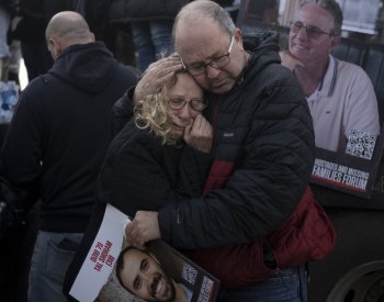 Příbuzní rukojmích držených v Gaze vtrhli na výbor izraelského parlamentu