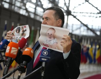 Izrael chce dostat domů rukojmí zadržované v Gaze, řekl v Bruselu ministr Kac