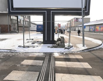 Zábřeh chce zachovat přechod, který zatarasil nepovolený reklamní pylon