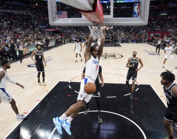 Basketbalisté Los Angeles Clippers po velkém obratu porazili v NBA Brooklyn