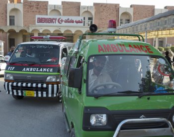 Při explozi na shromáždění islamistické strany v Pákistánu zemřelo asi 40 lidí