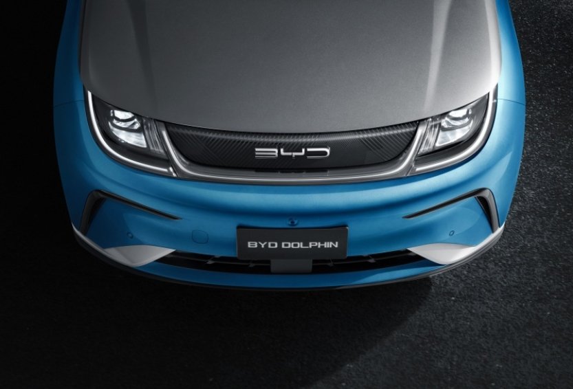 BYD je za loňský rok nejprodávanější značkou aut v Číně, sesadila Volkswagen